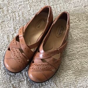 Clarks brown flats size 7